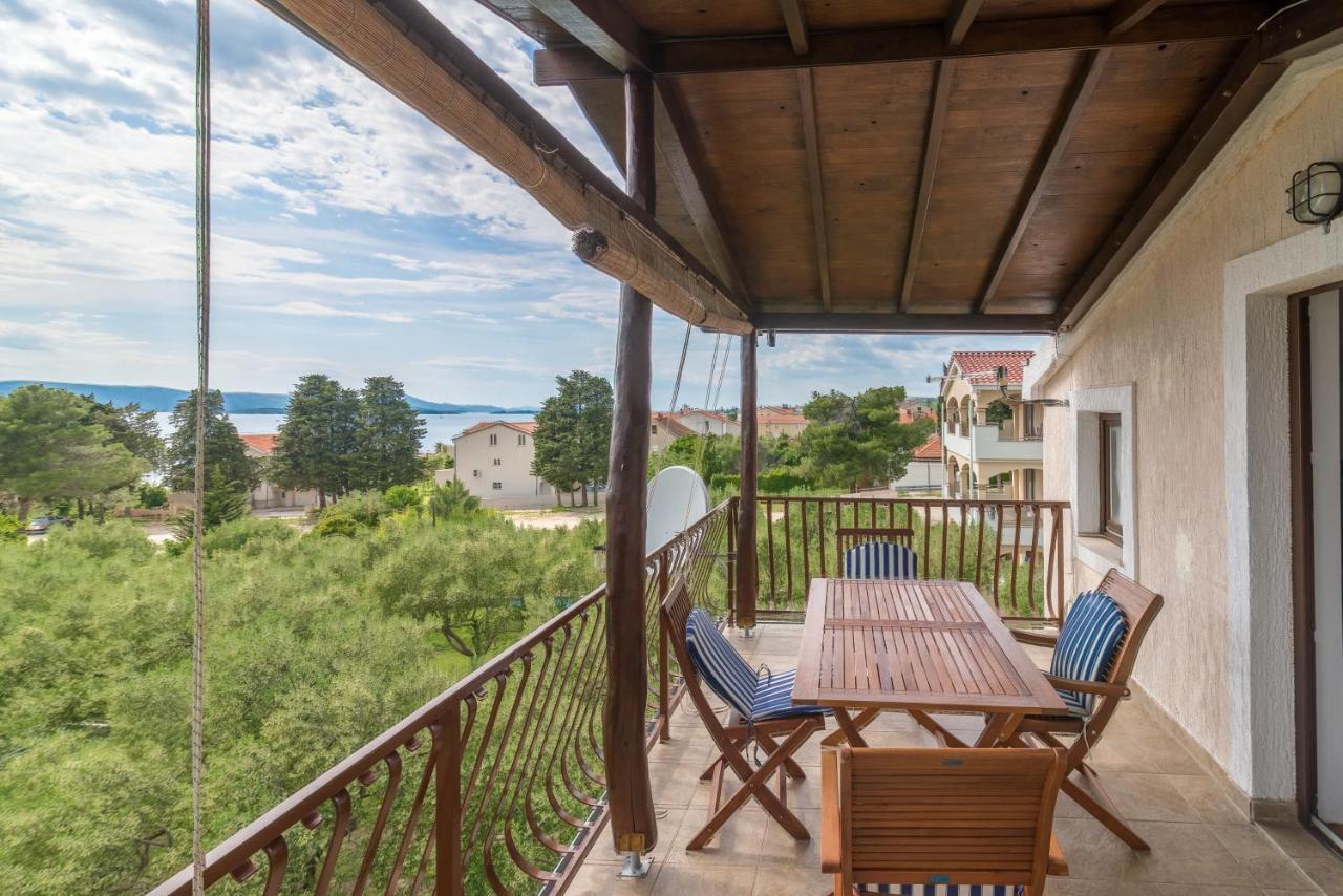 Apartments Bepina Biograd Na Moru Exterior photo