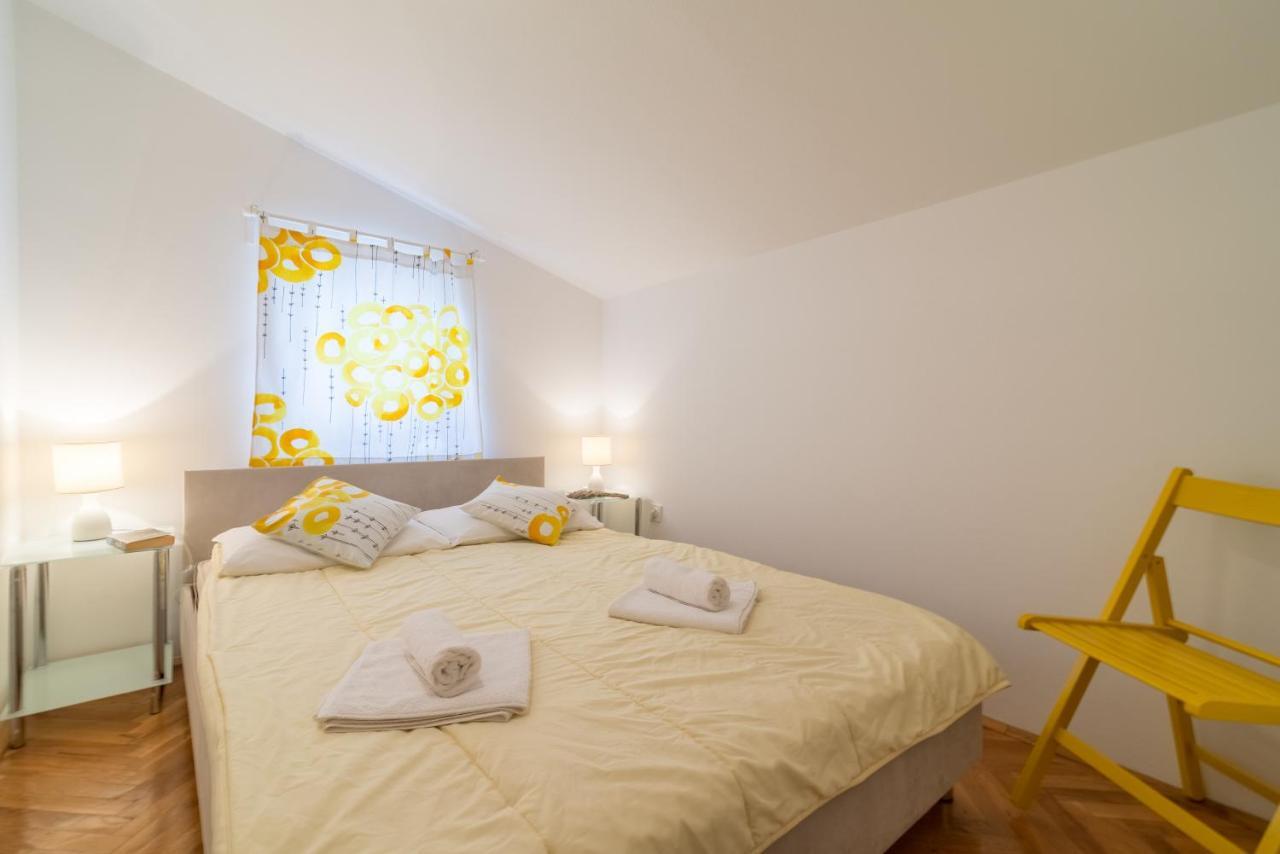 Apartments Bepina Biograd Na Moru Exterior photo