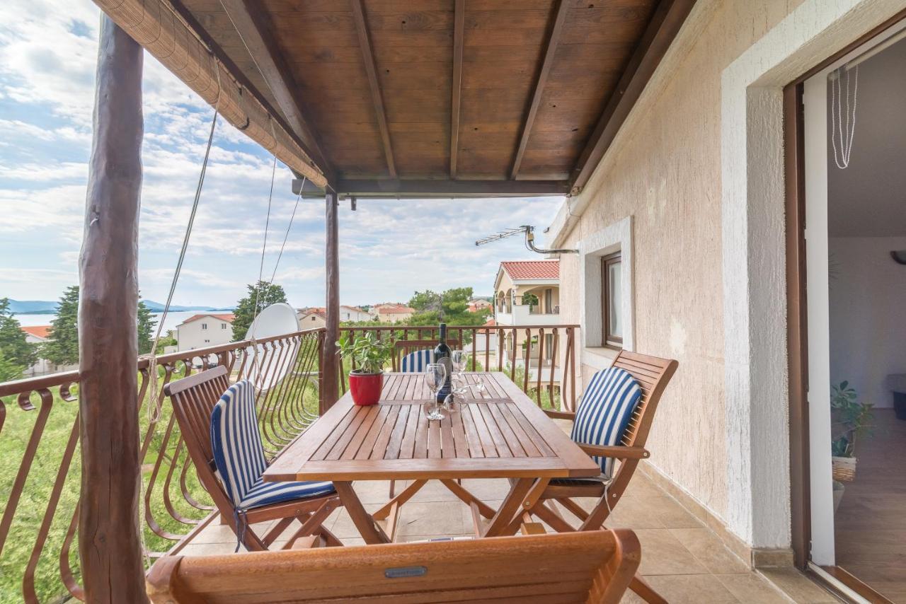 Apartments Bepina Biograd Na Moru Exterior photo