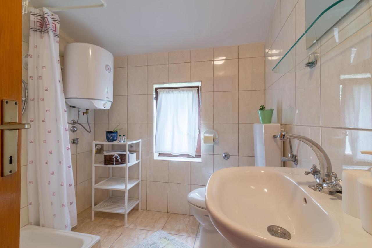 Apartments Bepina Biograd Na Moru Exterior photo